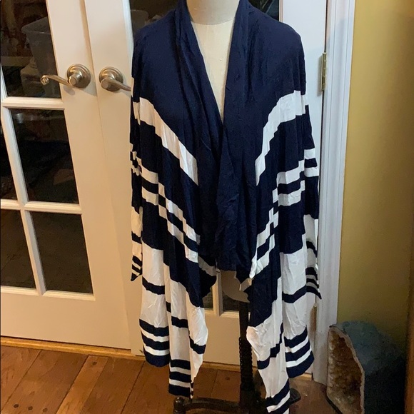 Lane Bryant Sweaters - Lane Bryant long sweater long in front s 26/28